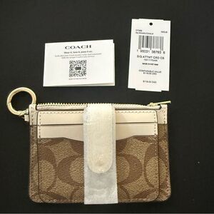 New With Tags COACH Attachment Card Case Khaki Chalk Leather